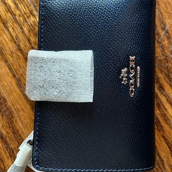 NWT! Coach 4 piece Metallic Blue tote set MUST SELL- Final price drop!!! - Picture 3 of 15